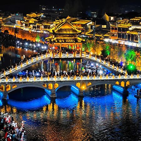 Fenghuang Memory Linjiang Inn ภายนอก รูปภาพ
